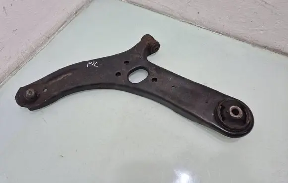 KIA Rio Front lower control arm/wishbone 