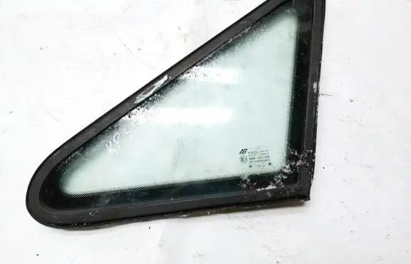 Seat Alhambra (Mk1) Front triangle window/glass 