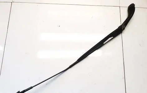 Nissan Qashqai Front wiper blade arm
