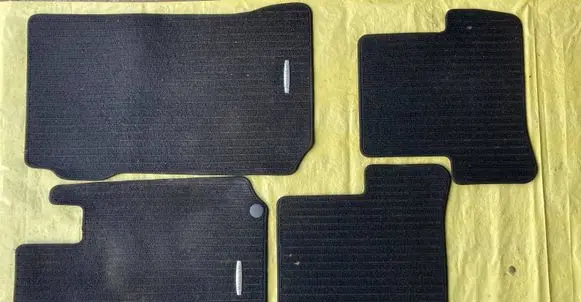 Mercedes-Benz C AMG W204 Car floor mat set A2076801748 A2076840903 A2046840703