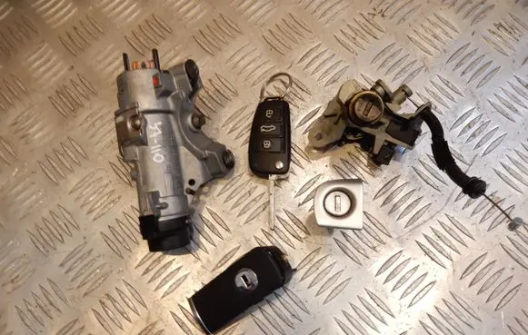Audi A4 S4 B7 8E 8H Ignition lock 8E0837220K 37110