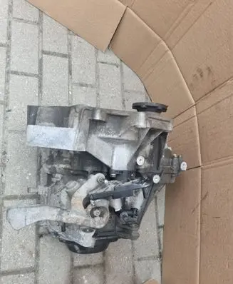 Seat Ibiza IV (6J,6P) Manual 5 speed gearbox MHX 02T301103