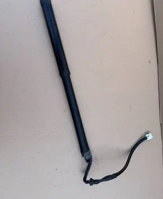 Toyota RAV 4 (XA50) Tailgate/trunk strut/damper 6891042060 9012250353