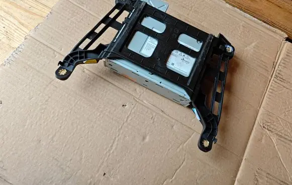 Audi e-tron Radio/CD/DVD/GPS head unit 4M2035070F 4M2035070A 06211901036