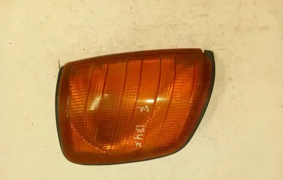 Mercedes-Benz E W124 Front indicator light e142700