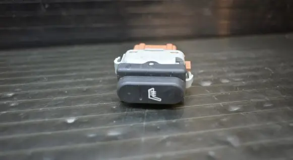 Nissan Qashqai Seat heating switch