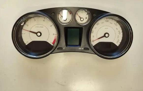 Peugeot 308 Speedometer (instrument cluster) 503001556131 2DFJGXC1 666424