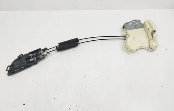 Honda CR-V Front door lock 2261