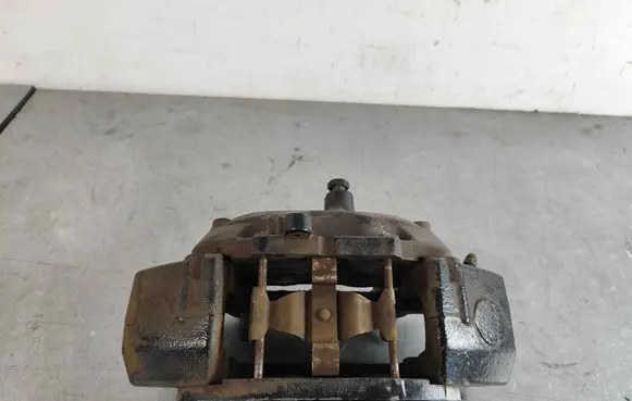 Maserati Quattroporte Front brake caliper 20833300