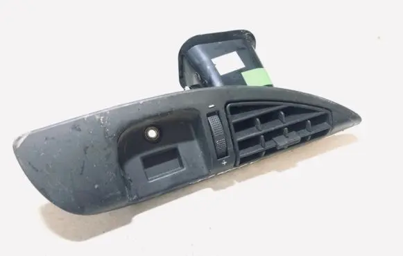 Peugeot 807 Dash center air vent grill 1488069077