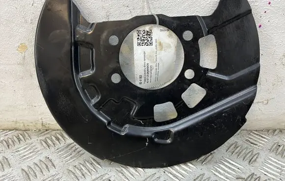 Nissan Qashqai J12 Front brake disc dust cover plate 