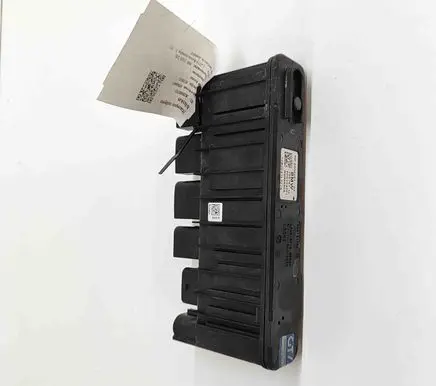 BMW 3 G20 G21 Current control relay P00154201 8638551