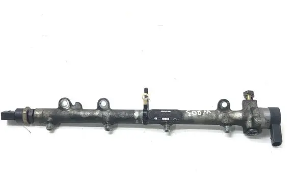 Mercedes-Benz C W203 Fuel main line pipe A6110700095