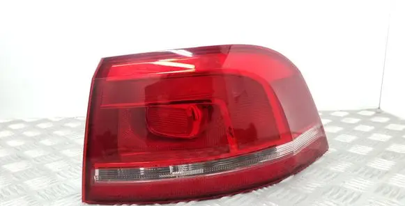 Volkswagen PASSAT B7 Rear/tail lights 3AF945096G