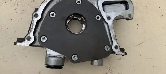 Opel Insignia A Oil pump 55566000