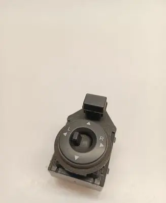 KIA Ceed Wing mirror switch 457480