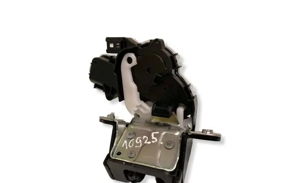 Mazda CX-30 Tailgate/trunk/boot lock/catch/latch 