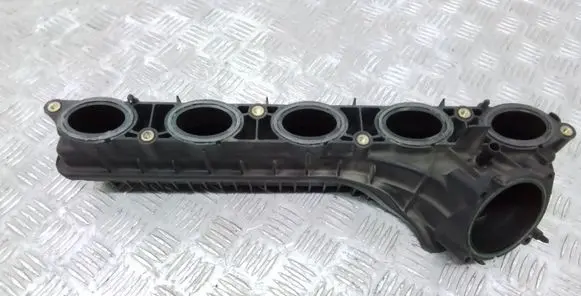 Volvo V70 Intake manifold 30757722
