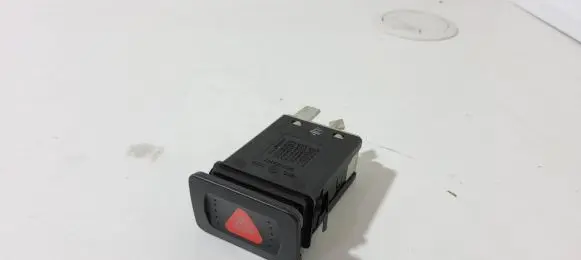 Volkswagen Golf IV Hazard light switch 1J0953235D 1J0953235J 1J0953235H