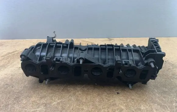 BMW 5 F10 F11 Intake manifold 11617807991 7807991