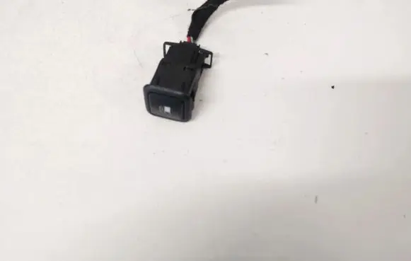 Volkswagen Golf IV Fuel tank opening switch 3b0959833a