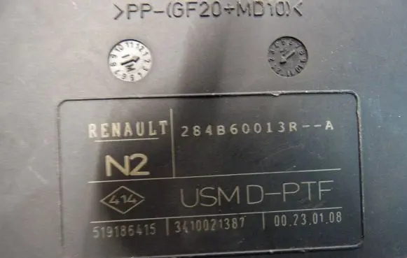 Renault Laguna III Fuse module 284B60013R 3410021387 519186415