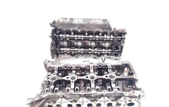 Renault Trafic III (X82) Engine head 110422959R