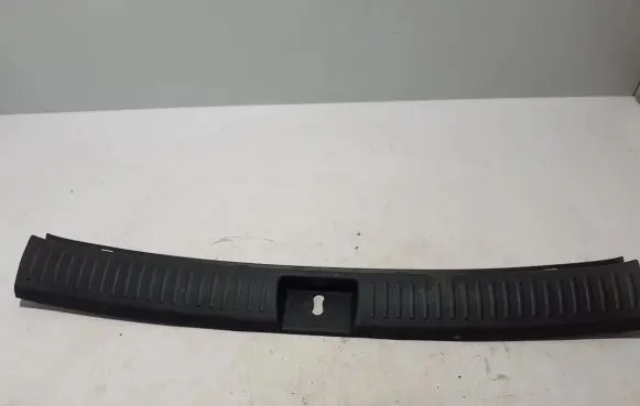KIA Sorento Trunk/boot sill cover protection 85770C5000