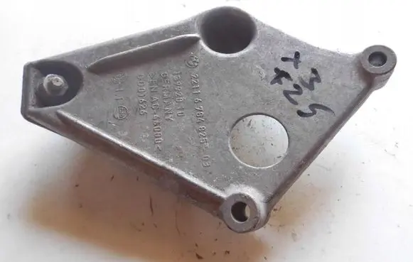 BMW X3 F25 Engine mounting bracket 6784825
