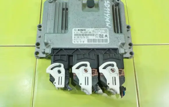 Citroen C3 Engine control unit/module 9676379780