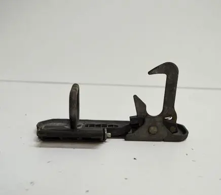 Volkswagen Eos Engine bonnet/hood lock/latch loop/hook 1Q0823480