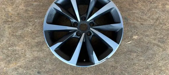 Seat Leon IV R18 alloy rim 5FA601025 C03057