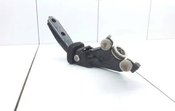 Volkswagen Caddy Sliding door upper roller guide/hinge 2K0843335A