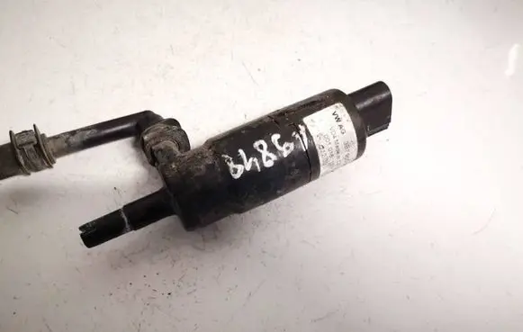 Volkswagen Touran I Headlight washer pump 3b7955681