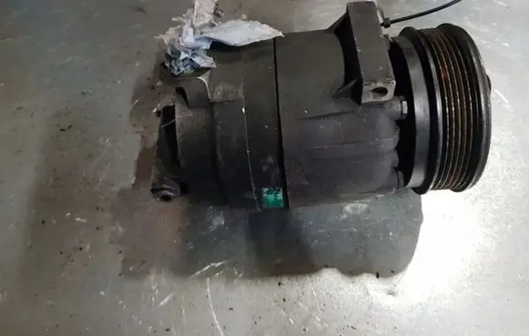 Opel Frontera B Air conditioning (A/C) compressor (pump)