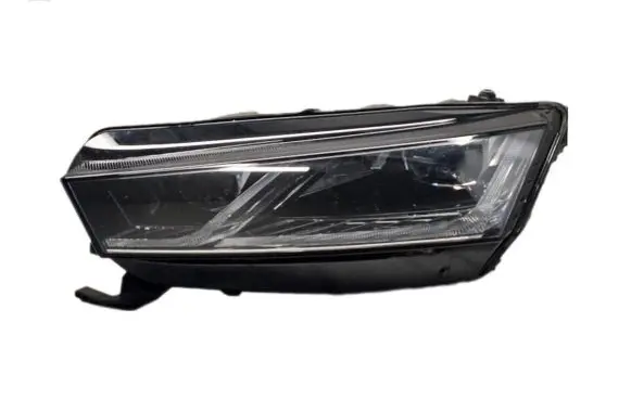 Skoda Octavia Mk4 Headlight/headlamp 5E4941015A LE18A6419 0301118233AB