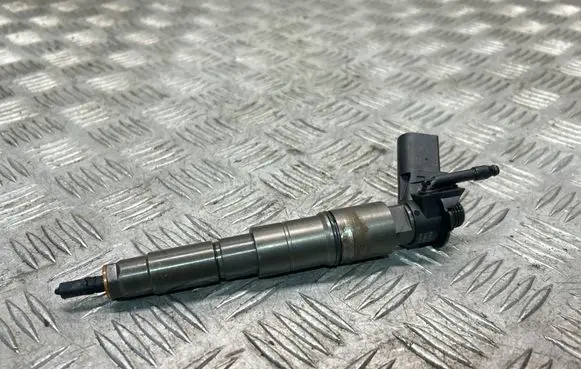 BMW 5 E60 E61 Fuel injector 7796042 0445115050