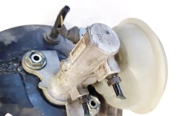 Audi A6 S6 C5 4B Master brake cylinder