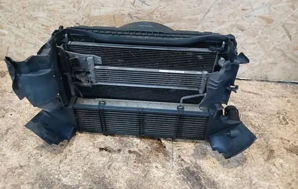 Mercedes-Benz CLS C218 AMG Radiator set A2045000293 A2045001201