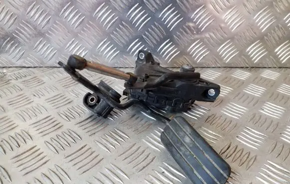 Opel Vivaro Accelerator throttle pedal 8200008477