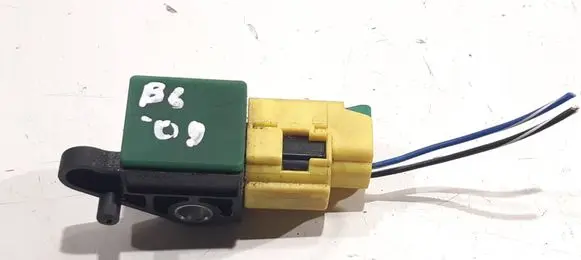 Volkswagen PASSAT B6 Airbag deployment crash/impact sensor 8K0973323S