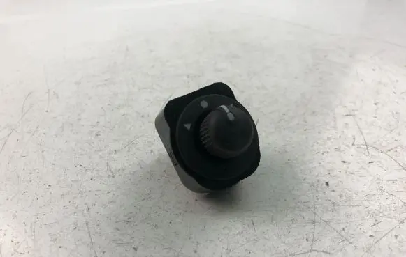 Fiat Doblo Wing mirror switch B569