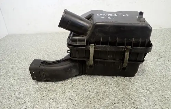 Mitsubishi Lancer VIII Air filter box cover 