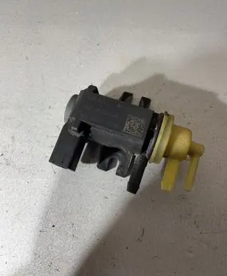 Skoda Fabia Mk3 (NJ) Turbo solenoid valve 1K0906627B 4011464A