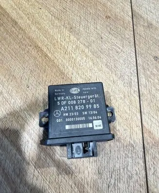 Mercedes-Benz E W211 Light module LCM A2118209985 5DF00827801