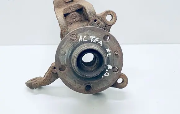Seat Altea XL Front wheel hub 1K0407256N 1K0407621F