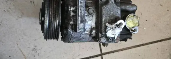 Volkswagen PASSAT B6 Air conditioning (A/C) compressor (pump) 5N0820803 00451304563
