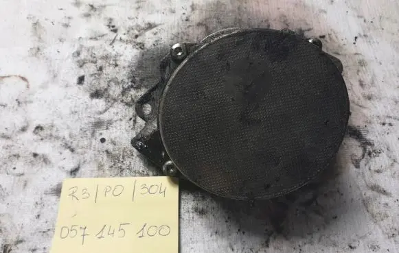 Volkswagen PASSAT B7 Vacuum pump 03L145100