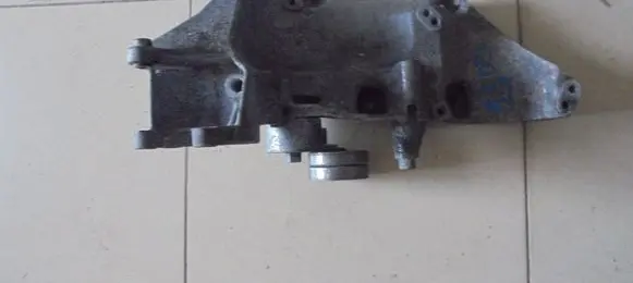 Renault Laguna II Generator/alternator bracket 8200183234