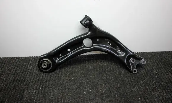 Front lower control arm/wishbone